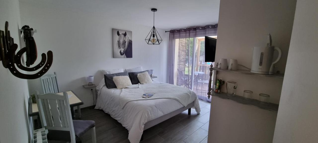 La Bergerie Du Mesnil Bed & Breakfast Livry  Екстериор снимка